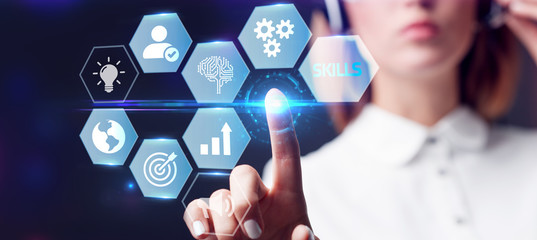 六年级上册第六单元英语42页的公告栏怎么读